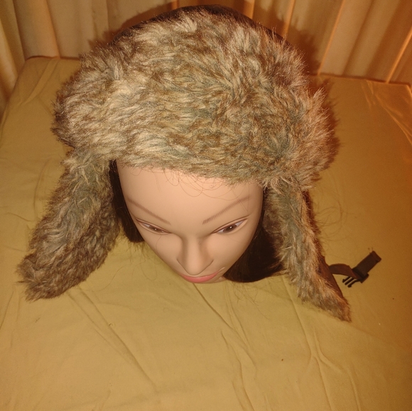 Russian/Canadain Aviator Winter Ear Flap Ski Hat - Picture 6 of 8